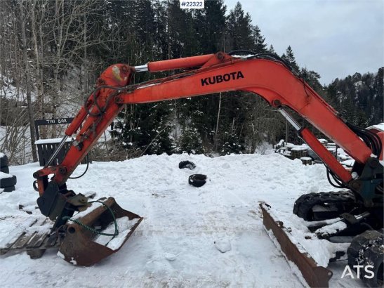 Kubota KX161-2 Tracked Excavator with Hydraulic Grading B KX161-2 Tracked Excavator with Hydraulic Grading B 2002 2 Crawle...