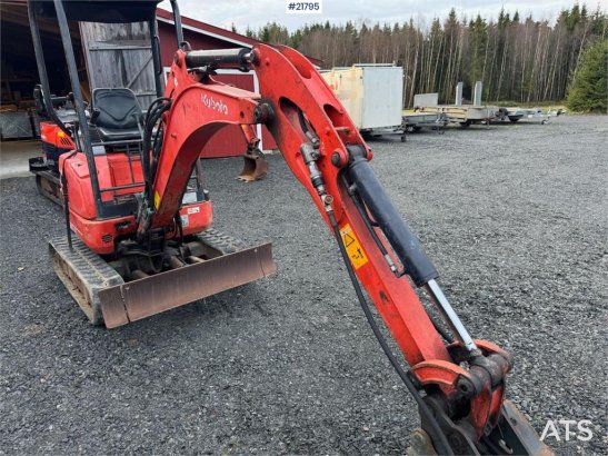 Kubota U17-3a Mini Excavator with 4 Buckets, Ripper, and U17-3a Mini Excavator with 4 Buckets, Ripper, and 2015 2 image 29