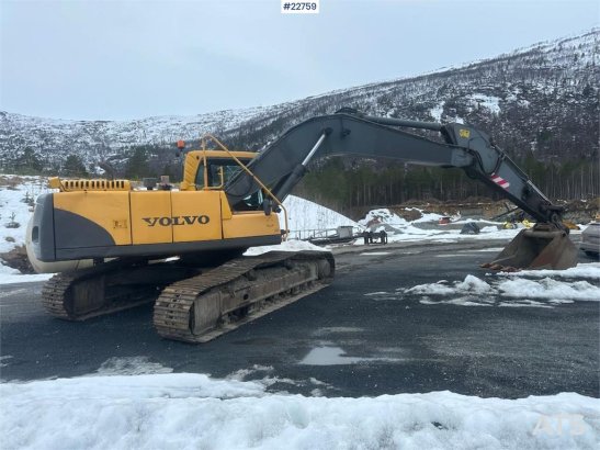 Volvo EC240BLC excavator w/ one bucket. Recently certifi EC240BLC excavator w/ one bucket. Recently certifi 2006 2 Crawler...