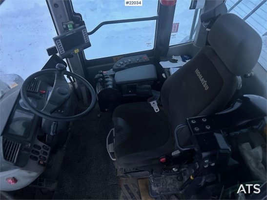 Komatsu WA380-7 wheel loader w/ bucket, scale, summer and 848 2016 2 Wheel Loaders image 29