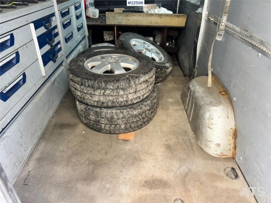 Mercedes-Benz Sprinter 319 with interior and 2 sets of tires Sprinter 319 with interior and 2 sets of tires 2009 2 Small V...