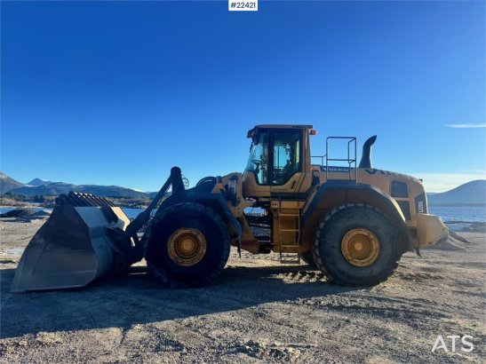 Volvo L220G Wheel Loader w/Bucket – Certified WATCH VIDE L220G Wheel Loader w/Bucket – Certified WATCH VIDE 2011 2 Wheel L...