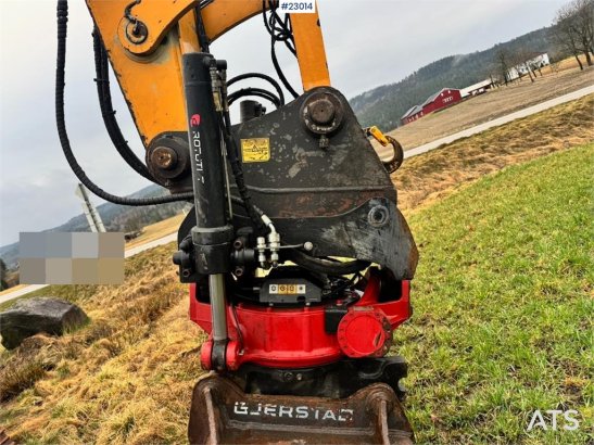 Kato HD823 Kato HD823 2019 2 Crawler Excavators image 29