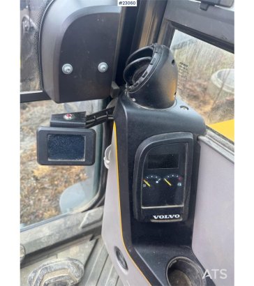 Volvo ECR88D tracked excavator with tilt and bucket. Onl ECR88D tracked excavator with tilt and bucket. Onl 2022 2 Crawler...