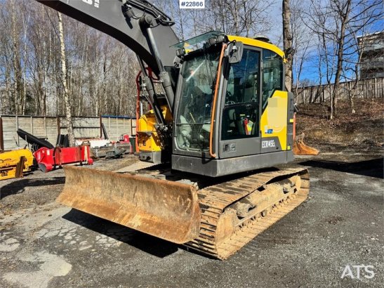 Volvo ECR145EL crawler excavator – Rototilt – 3 buckets ECR145EL crawler excavator – Rototilt – 3 buckets 2019 2 Crawler E...