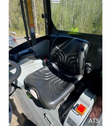 Kramer 5055E Wheel Loader with plow, pallet forks and 2 b Kramer 5055E Wheel Loader with plow, pallet forks and 2 b 2022 2...