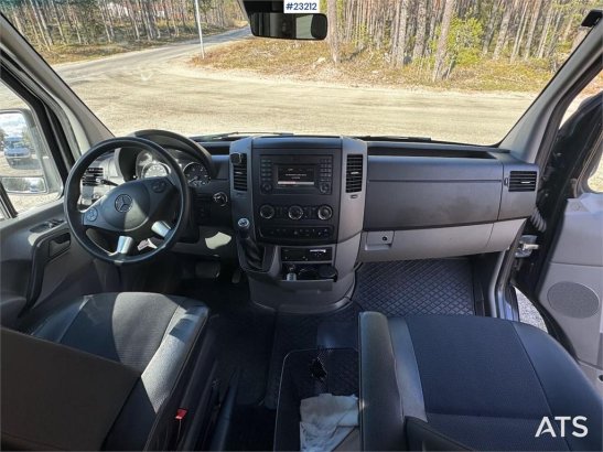 Mercedes-Benz Sprinter Minibus – 11 seats – Two sets of tires Sprinter Minibus – 11 seats – Two sets of tires 2016 2 image 14