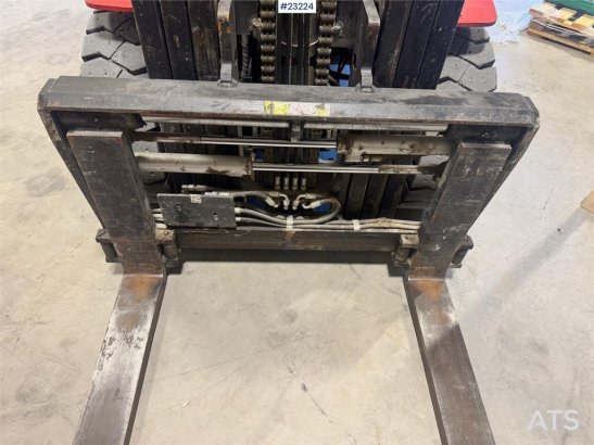 Manitou M135D Forklift – 2400 hours! M135D Forklift – 2400 hours! 2018 2 Forklift image 14