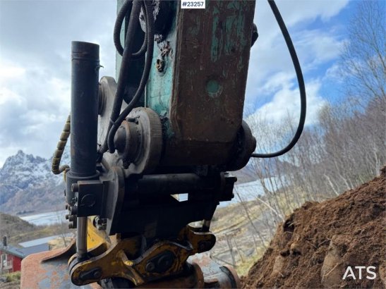 Kobelco SK135 SRLC-1E excavator w/ 3 buckets, Jib, new ste SK135 SRLC-1E excavator w/ 3 buckets, Jib, new ste 2002 2 Crawl...