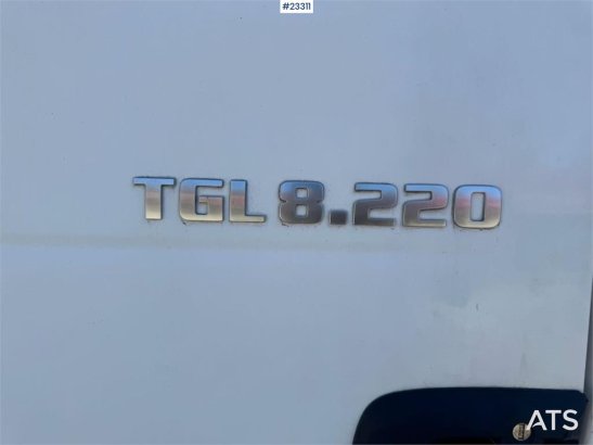 MAN TGL 8.220 4x2 box truck – 115,000 km – tail lift a TGL 8.220 4x2 box truck – 115,000 km – tail lift a 2016 2 image 14