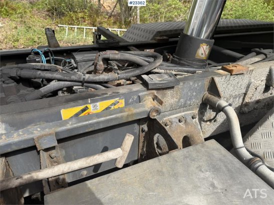 Scania R620 6x2 asphalt truck with a manual tarp and tipp R620 6x2 asphalt truck with a manual tarp and tipp 2008 2 Tipper...