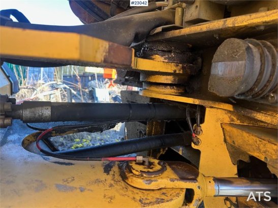 Volvo L90D wheel loader w/ LED lights, folding wing setu L90D wheel loader w/ LED lights, folding wing setu 2002 2 Wheel L...