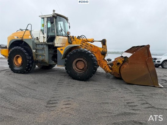 Liebherr L580 wheel loader with a gravel bucket, tooth buck L580 wheel loader with a gravel bucket, tooth buck 2006 2 Whee...