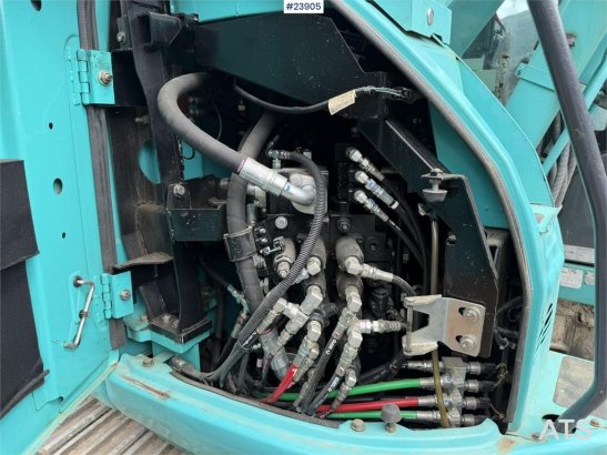 Kobelco Sk140SRLC-3 excavator equipped with a tooth bucket Sk140SRLC-3 excavator equipped with a tooth bucket 2015 2 Crawl...