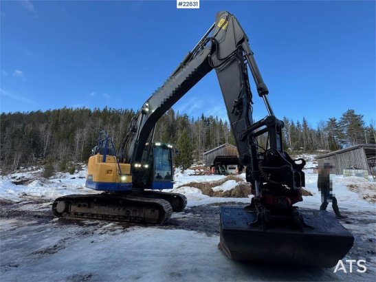 Volvo ECR235EL Tracked excavator w/ Cleaning bucket, til ECR235EL Tracked excavator w/ Cleaning bucket, til 2016 2 Crawler...