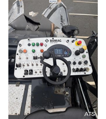 Bomag BF300 P-2 Asphalt Paver – 905 Hours – GPS BF300 P-2 Asphalt Paver – 905 Hours – GPS 2025 2 Asphalt pavers image 89