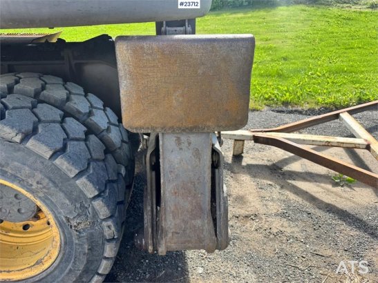 Volvo EW160B Wheeled Excavator with Rototilt and 2 Bucke EW160B Wheeled Excavator with Rototilt and 2 Bucke 2004 2 Wheeled...