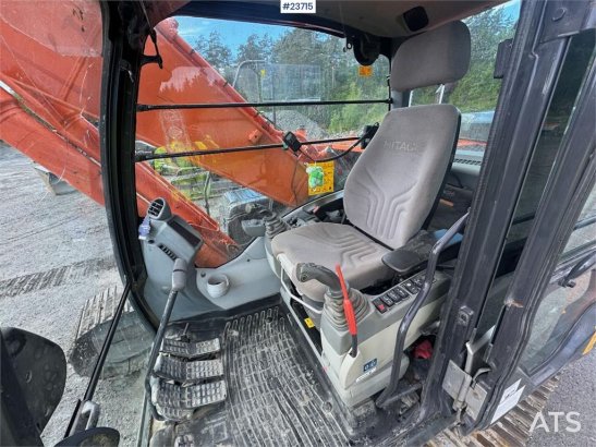 Hitachi ZX250LC-5B Crawler Excavator – Rototilt and 2 Buck ZX250LC-5B Crawler Excavator – Rototilt and 2 Buck 2014 2 Crawl...