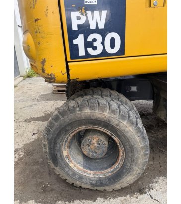 Komatsu PW130 Wheeled Excavator with Engcon Tiltrotator an 915 2006 2 Wheeled Excavators image 14