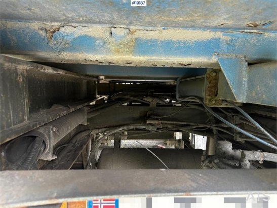 Triolift 3 akslet Triolift 3 akslet 1996 2 Dump trailers image 44