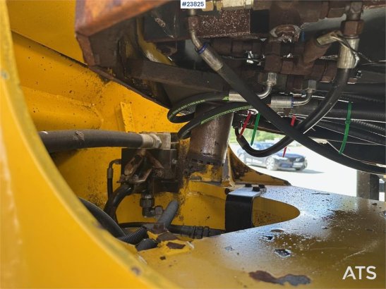 Komatsu WA320-3H wheel loader for sale as partial repair p 848 1994 2 Wheel Loaders image 29