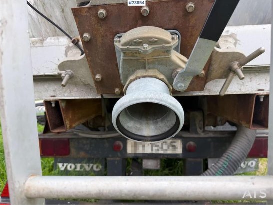 Trailer-Bygg TB 20 tipper trailer. Repair project. TRAILER-BYGG TB 20 tipper trailer. Repair project. 1987 2 Dump trailers...