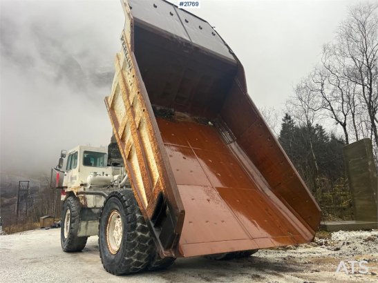 Perlini DP705 Dump Truck Perlini DP705 Dump Truck 2004 2 Dump Truck image 89