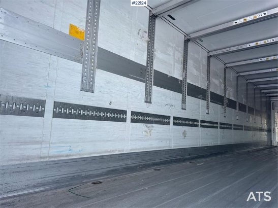 Schmitz Cargobull box semi-trailer with refrigeration/freezer unit Schmitz Cargobull box semi-trailer with refrigeration/f...
