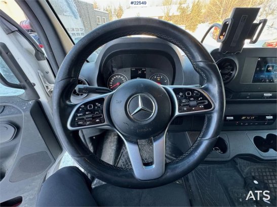 Mercedes-Benz Sprinter 4x2 Box Truck with lift and side door Sprinter 4x2 Box Truck with lift and side door 2019 2 image 15