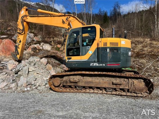 Hyundai Robex 235 LCR-9 w/ Excavator bucket and gps Robex 235 LCR-9 w/ Excavator bucket and gps 2012 2 Crawler Excavators ...