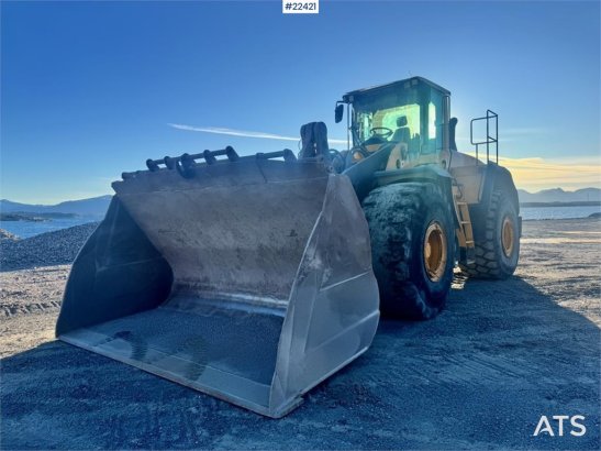 Volvo L220G Wheel Loader w/Bucket – Certified WATCH VIDE L220G Wheel Loader w/Bucket – Certified WATCH VIDE 2011 2 Wheel L...