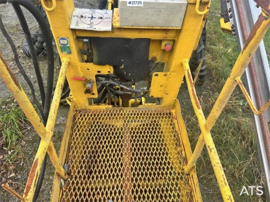 Atlas Copco Boomer MC2 tunnel drilling rig. Boomer MC2 tunnel drilling rig. 2015 2 image 15