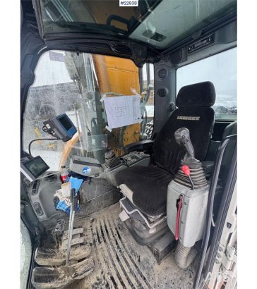 Liebherr R914 Compact crawler excavator with VA boom, 2 buc R914 Compact crawler excavator with VA boom, 2 buc 2018 2 Craw...