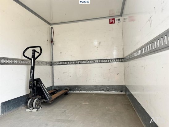 Iveco 35S16 box truck – 8 pallets – 111,000 km! 35S16 box truck – 8 pallets – 111,000 km! 2024 2 Small Vans image 15