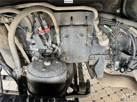 Volvo FH420 6x2 box truck with fridge/freezer unit – Bus 590 2021 2 image 45