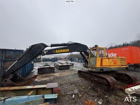 Åkerman H10B crawler excavator with digging bucket. H10B crawler excavator with digging bucket. 2 Crawler Excavators image 60