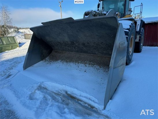Volvo L250H Wheel Loader with bucket – gearbox needs rep L250H Wheel Loader with bucket – gearbox needs rep 2015 2 Wheel L...