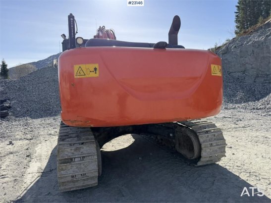 Hitachi ZX290LC-5B excavator with a digging bucket ZX290LC-5B excavator with a digging bucket 2013 2 Crawler Excavators im...