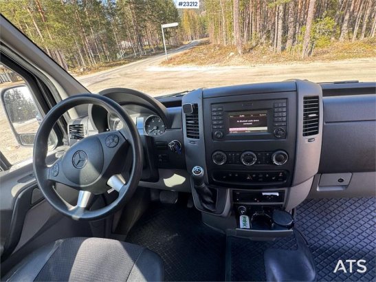 Mercedes-Benz Sprinter Minibus – 11 seats – Two sets of tires Sprinter Minibus – 11 seats – Two sets of tires 2016 2 image 15