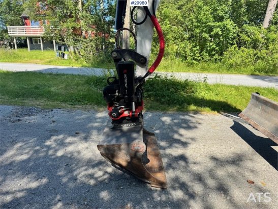 Bobcat E55Z Mini Excavator w/ Rototilt and 2 buckets. 260 E55Z Mini Excavator w/ Rototilt and 2 buckets. 260 2022 2 Crawle...