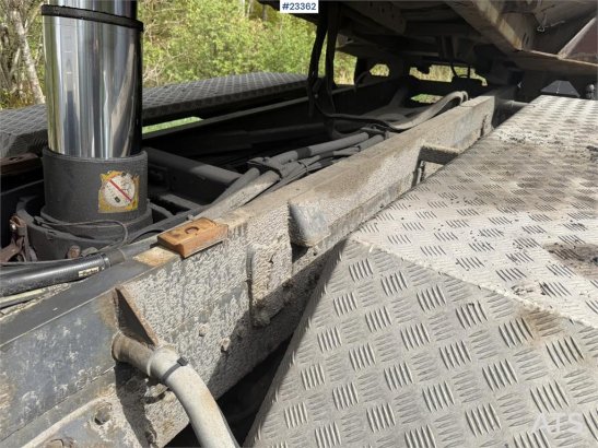 Scania R620 6x2 asphalt truck with a manual tarp and tipp R620 6x2 asphalt truck with a manual tarp and tipp 2008 2 Tipper...
