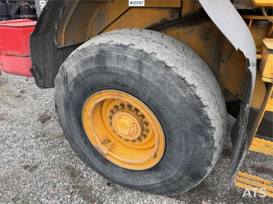 Volvo L90F wheel loader w/ Volvo gravel bucket. WATCH VI 10140 2011 2 Wheel Loaders image 15