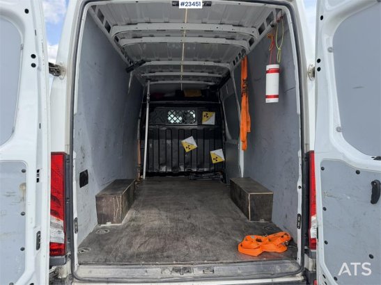 Iveco 35S16 4x2 4-pallet van with 1 sliding door 35S16 4x2 4-pallet van with 1 sliding door 2020 2 Small Vans image 15