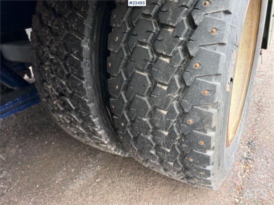 Istrail 3 axle machine trailer w/ 2 sets of tires, boom, t Istrail 3 axle machine trailer w/ 2 sets of tires, boom, t 2013...