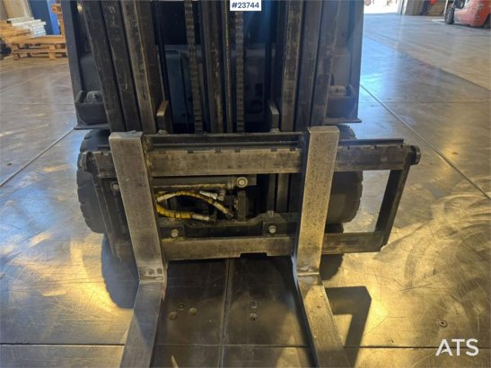 Toyota 8FBE15 Electric Forklift 8FBE15 Electric Forklift 2001 2 Forklift image 15