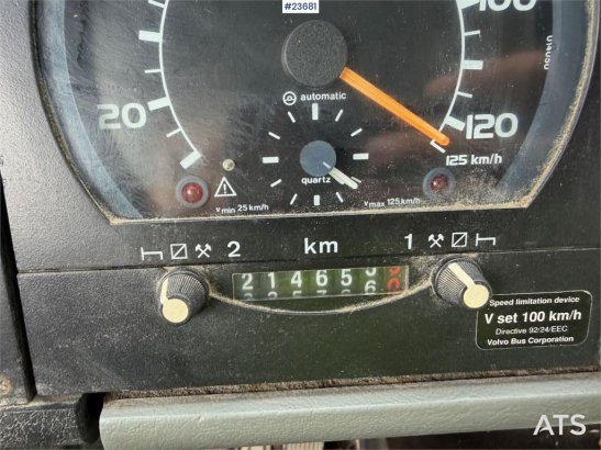 Volvo FL6 crane truck w/ 2000 HIAB 045 crane and two set FL6 crane truck w/ 2000 HIAB 045 crane and two set 1994 2 Crane t...