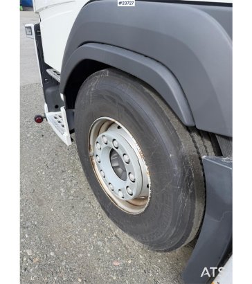 Volvo FM330 4x2 box truck with full side opening and Zep FM330 4x2 box truck with full side opening and Zep 2019 2 image 15