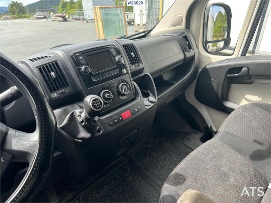 Peugeot Boxer Peugeot Boxer 2018 2 Small Vans image 15