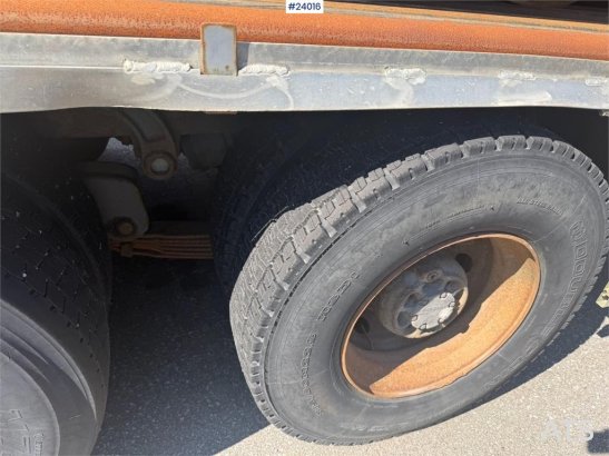 Volvo FL12 380 Tractor Unit with 2000 Vang Trailer FL12 380 Tractor Unit with 2000 Vang Trailer 1995 2 Tractor Units image 30