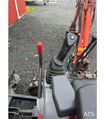 Kubota U17-3a Mini Excavator with Digging Bucket – Custom U17-3a Mini Excavator with Digging Bucket – Custom 2009 2 image 15